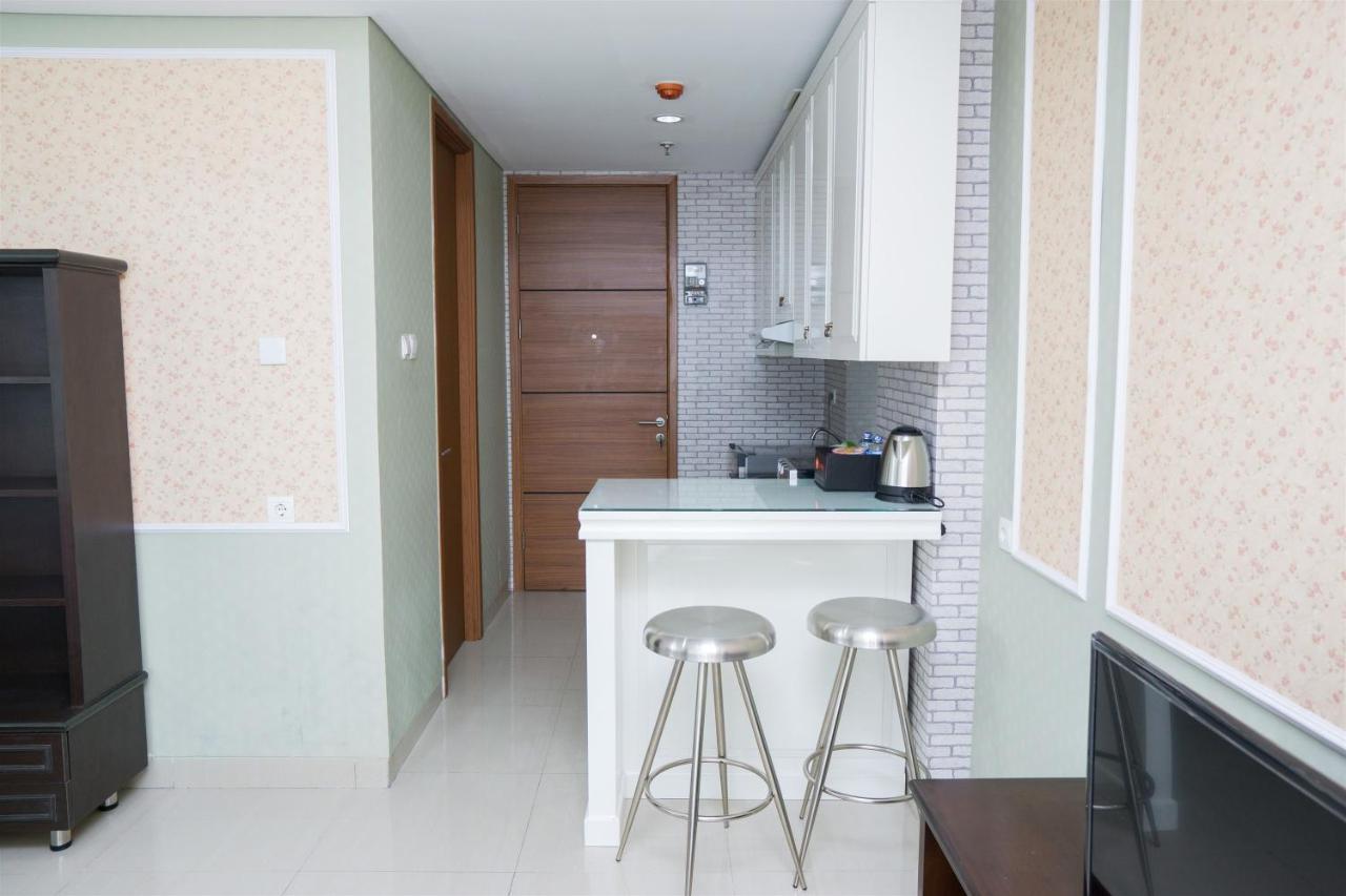 Spacious 1Br Dago Suites Apartment By Travelio باندونج المظهر الخارجي الصورة